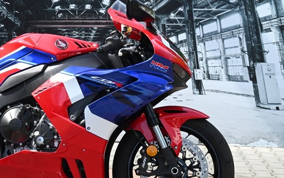 Gebrauchtmotorrad Honda CBR1000RR-R Fireblade - Bild 2