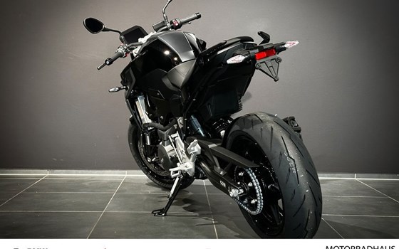 Gebrauchtmotorrad BMW F 900 R - Bild 2