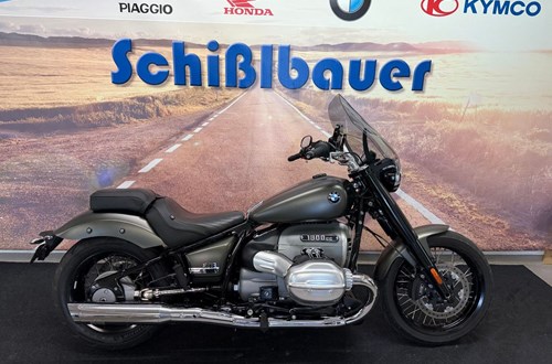 BMW R 18