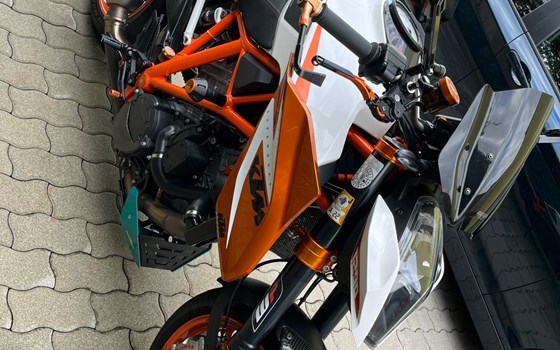 Gebrauchtmotorrad KTM 1290 Super Duke R - Bild 14 Gebrauchtmotorrad KTM 1290 Super Duke R - Bild 14