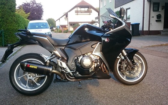 Gebrauchtmotorrad Honda VFR 1200 F - Bild 2