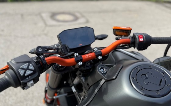 Gebrauchtmotorrad KTM 890 Duke GP - Bild 7 Gebrauchtmotorrad KTM 890 Duke GP - Bild 7