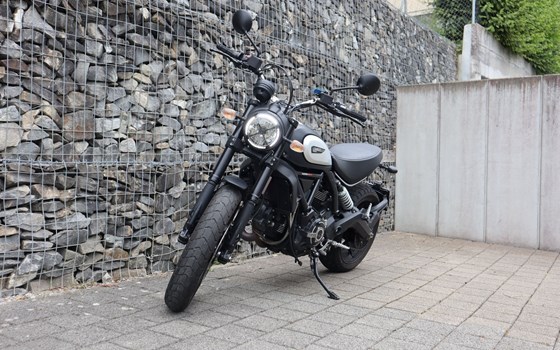 Motorrad Occasion Ducati Scrambler Icon Dark - Bild 6