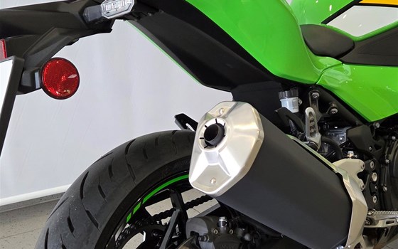 Neufahrzeug Kawasaki Ninja 500 SE - Bild 2 Neufahrzeug Kawasaki Ninja 500 SE - Bild 2