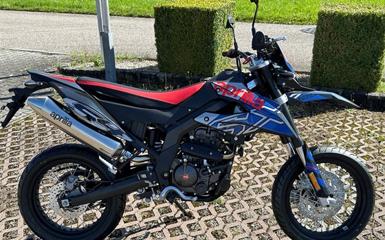 Gebrauchtmotorrad Aprilia SX 125 - Bild 1 Gebrauchtmotorrad Aprilia SX 125 - Bild 1
