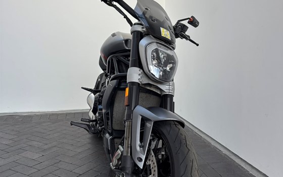 Gebrauchtmotorrad Ducati XDiavel Black Star - Bild 2