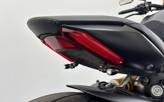 Gebrauchtmotorrad Ducati XDiavel Black Star - Bild 5