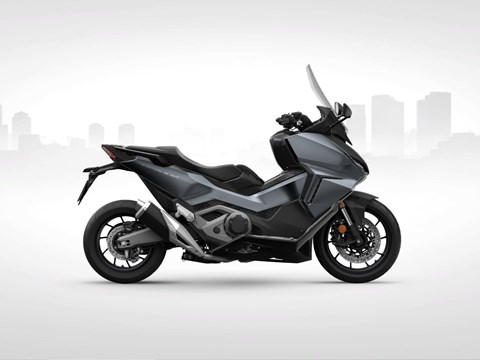 Honda Forza 750