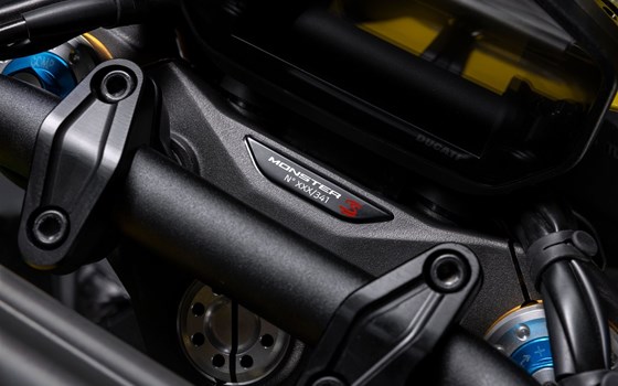 Neufahrzeug Ducati Monster Senna - Bild 6 Neufahrzeug Ducati Monster Senna - Bild 6