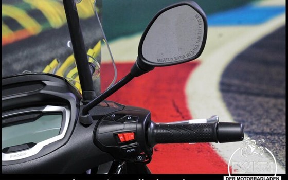 Neufahrzeug Piaggio Beverly 400 hpe - Bild 18