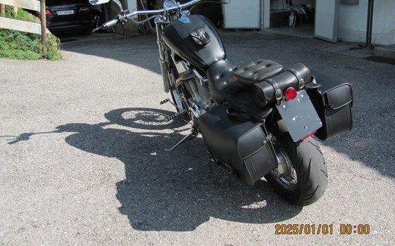 Gebrauchtmotorrad Suzuki Intruder VS 1400 - Bild 4 Gebrauchtmotorrad Suzuki Intruder VS 1400 - Bild 4