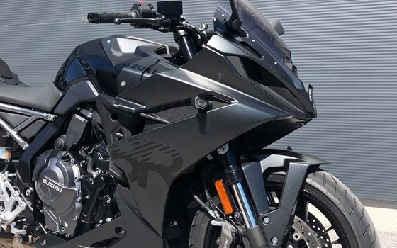 Gebrauchtmotorrad Suzuki GSX-8R - Bild 4 Gebrauchtmotorrad Suzuki GSX-8R - Bild 4