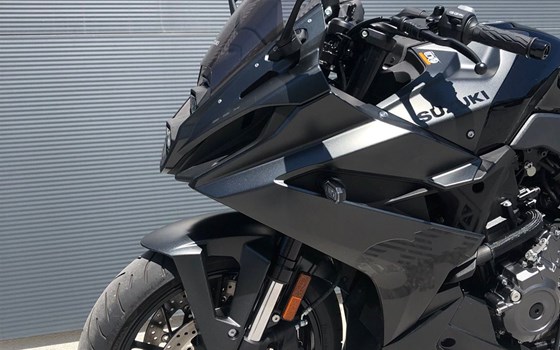 Gebrauchtmotorrad Suzuki GSX-8R - Bild 11 Gebrauchtmotorrad Suzuki GSX-8R - Bild 11