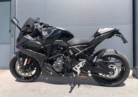 GEBRAUCHTFAHRZEUG Suzuki GSX-8R