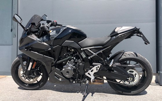 Gebrauchtmotorrad Suzuki GSX-8R - Bild 1 Gebrauchtmotorrad Suzuki GSX-8R - Bild 1