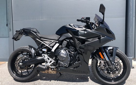 Gebrauchtmotorrad Suzuki GSX-8R - Bild 3 Gebrauchtmotorrad Suzuki GSX-8R - Bild 3