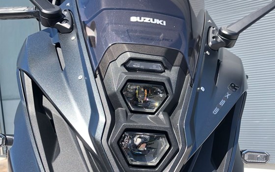 Gebrauchtmotorrad Suzuki GSX-8R - Bild 10 Gebrauchtmotorrad Suzuki GSX-8R - Bild 10