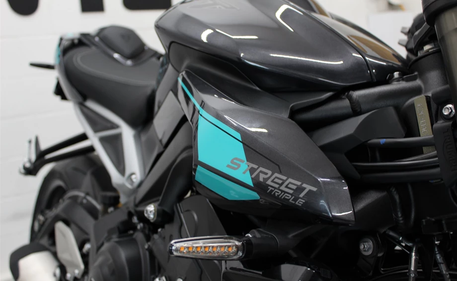 Angebot Triumph Street Triple 765 RS Bild 6: Angebot Triumph Street Triple 765 RS