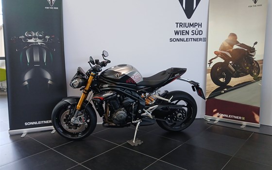 Gebrauchtmotorrad Triumph Speed Triple 1200 RS - Bild 1 Gebrauchtmotorrad Triumph Speed Triple 1200 RS - Bild 1