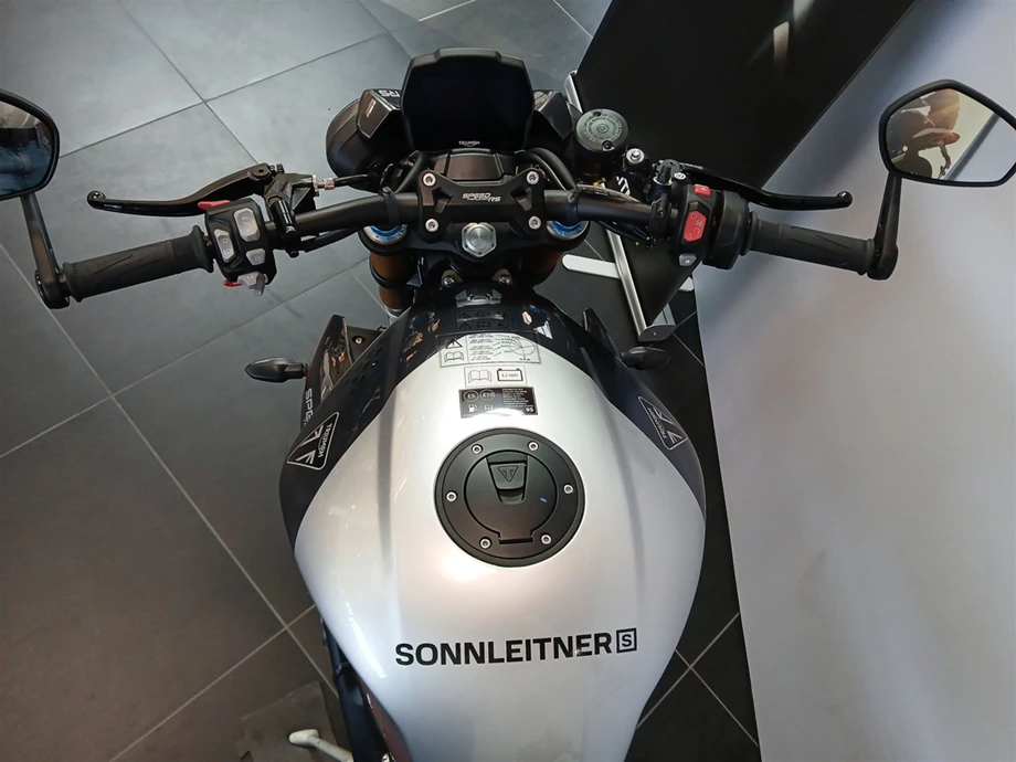 Angebot Triumph Speed Triple 1200 RS Bild 6: Angebot Triumph Speed Triple 1200 RS