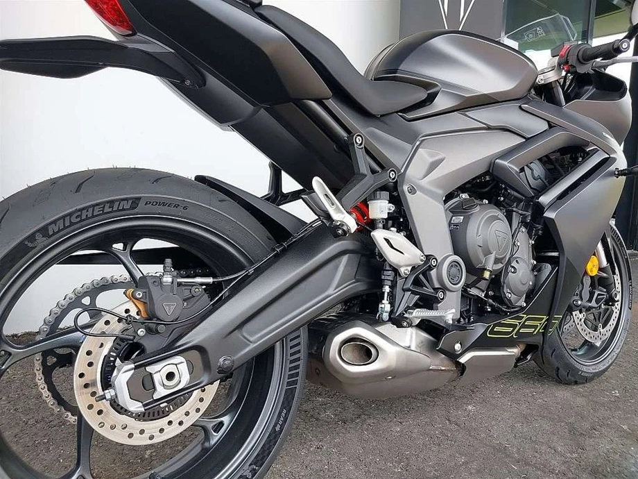 Angebot Triumph Daytona 660 Bild 5: Angebot Triumph Daytona 660