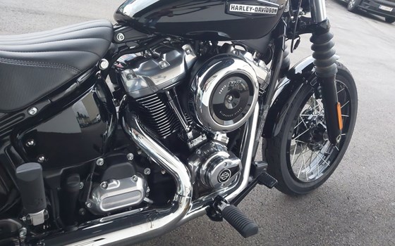 Gebrauchtmotorrad Harley-Davidson Street Bob 117 - Bild 11