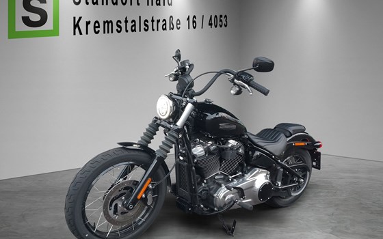 Gebrauchtmotorrad Harley-Davidson Street Bob 117 - Bild 2