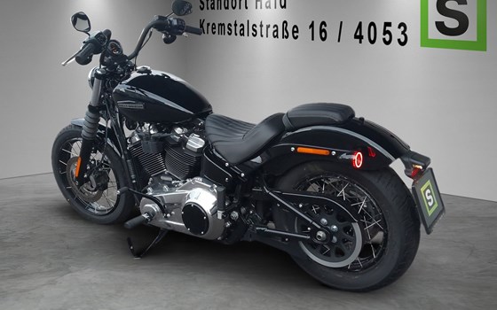 Gebrauchtmotorrad Harley-Davidson Street Bob 117 - Bild 3