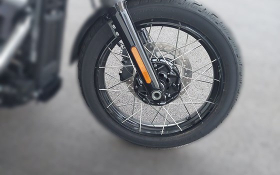 Gebrauchtmotorrad Harley-Davidson Street Bob 117 - Bild 5 Gebrauchtmotorrad Harley-Davidson Street Bob 117 - Bild 5