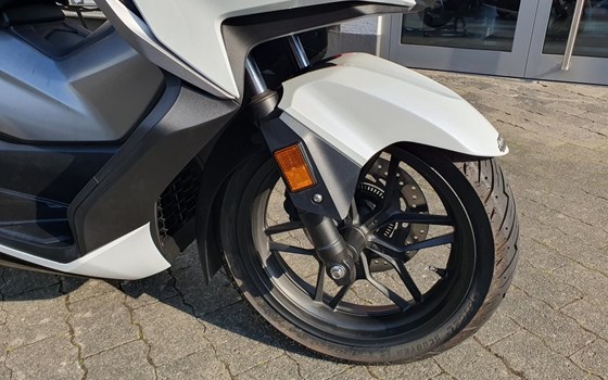 Gebrauchtmotorrad Honda Forza 350 - Bild 11