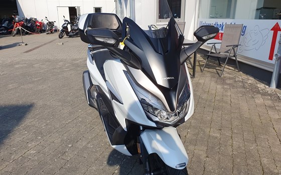 Gebrauchtmotorrad Honda Forza 350 - Bild 13