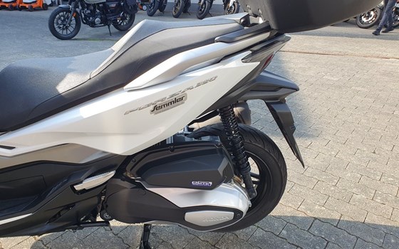 Gebrauchtmotorrad Honda Forza 350 - Bild 18