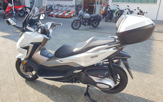 Gebrauchtmotorrad Honda Forza 350 - Bild 19