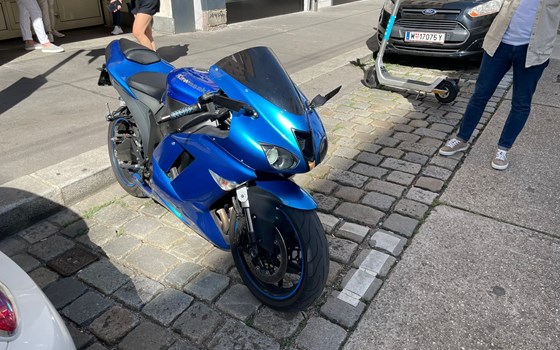 Gebrauchtmotorrad Kawasaki Ninja ZX-6R - Bild 1 Gebrauchtmotorrad Kawasaki Ninja ZX-6R - Bild 1