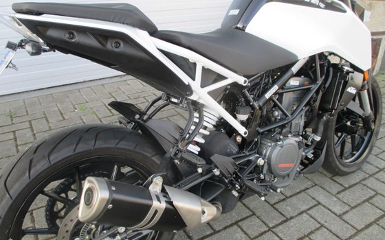 Gebrauchtmotorrad KTM 390 Duke - Bild 3