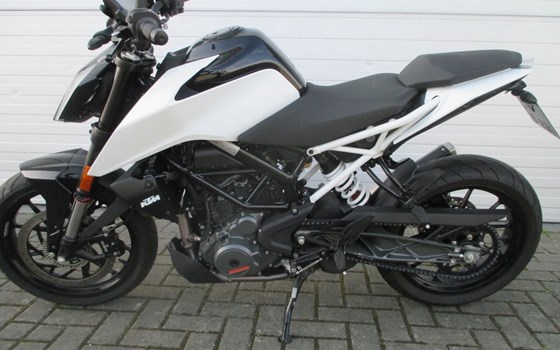 Gebrauchtmotorrad KTM 390 Duke - Bild 4