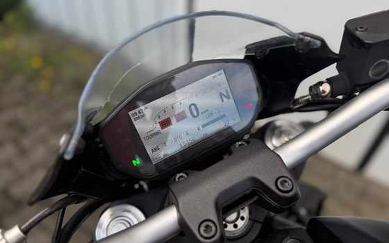 Gebrauchtmotorrad Ducati Monster 821 Dark - Bild 8