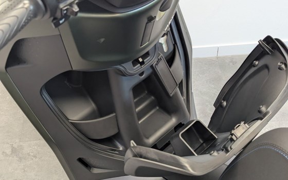 Neufahrzeug Piaggio Beverly 400 S - Bild 6