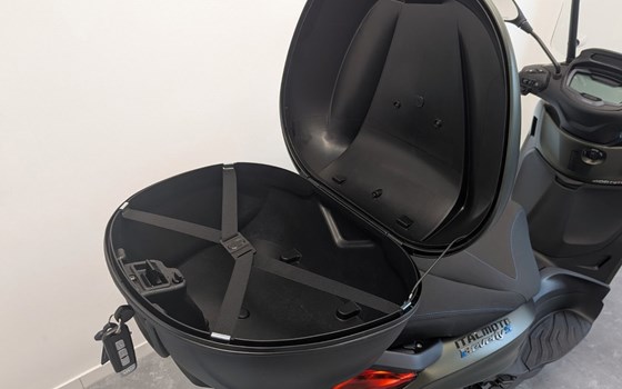 Neufahrzeug Piaggio Beverly 400 S - Bild 9