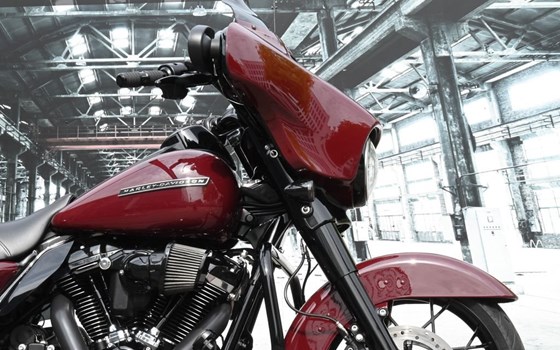 Gebrauchtmotorrad Harley-Davidson Touring Street Glide Special FLHXS - Bild 2