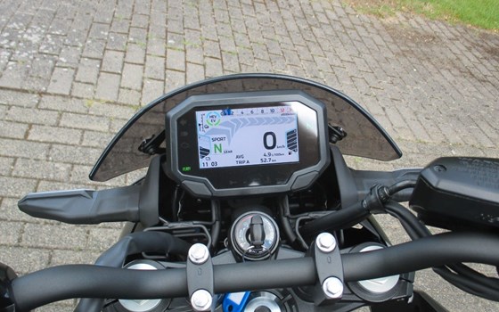 Gebrauchtmotorrad Kawasaki ZR-7 - Bild 10