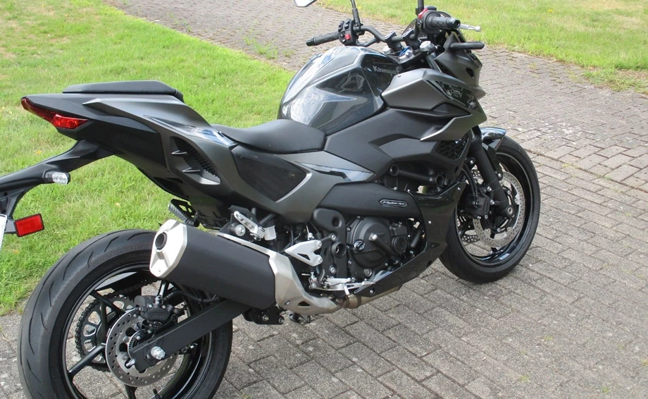 Angebot Kawasaki ZR-7 Bild 4: Angebot Kawasaki ZR-7