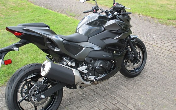 Gebrauchtmotorrad Kawasaki ZR-7 - Bild 4