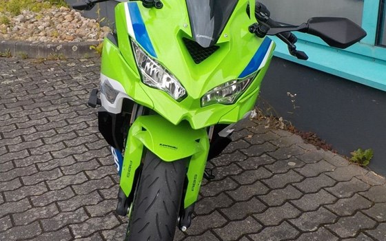 Gebrauchtmotorrad Kawasaki Ninja ZX-4RR 40th Anniversary Edition - Bild 9