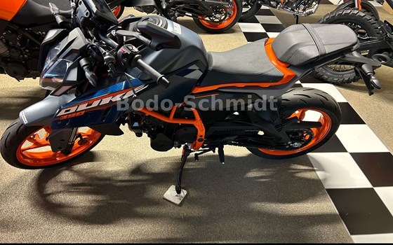 Gebrauchtmotorrad KTM 125 Duke - Bild 3