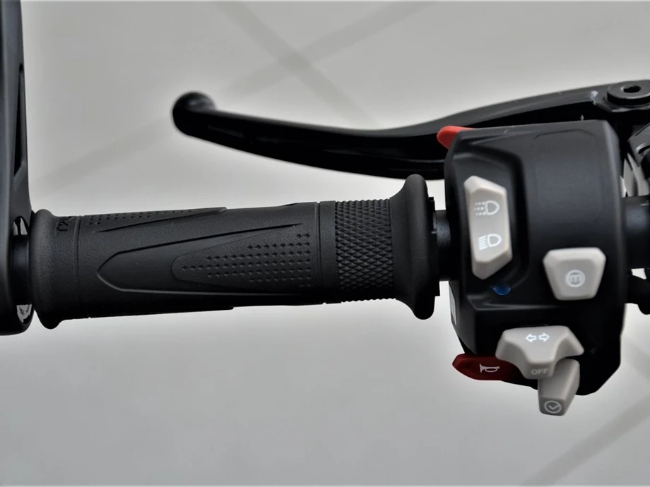 Angebot Triumph Street Triple RS Bild 10: Angebot Triumph Street Triple RS