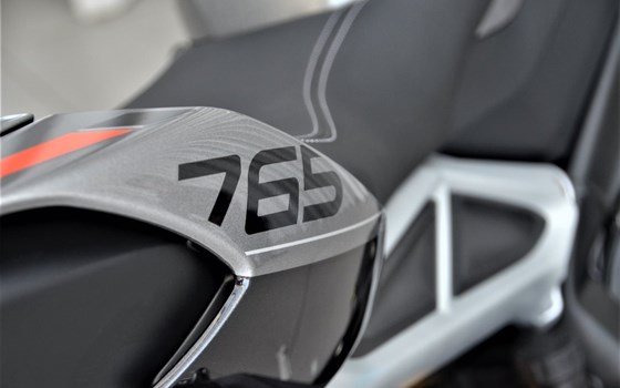 Neufahrzeug Triumph Street Triple RS - Bild 12