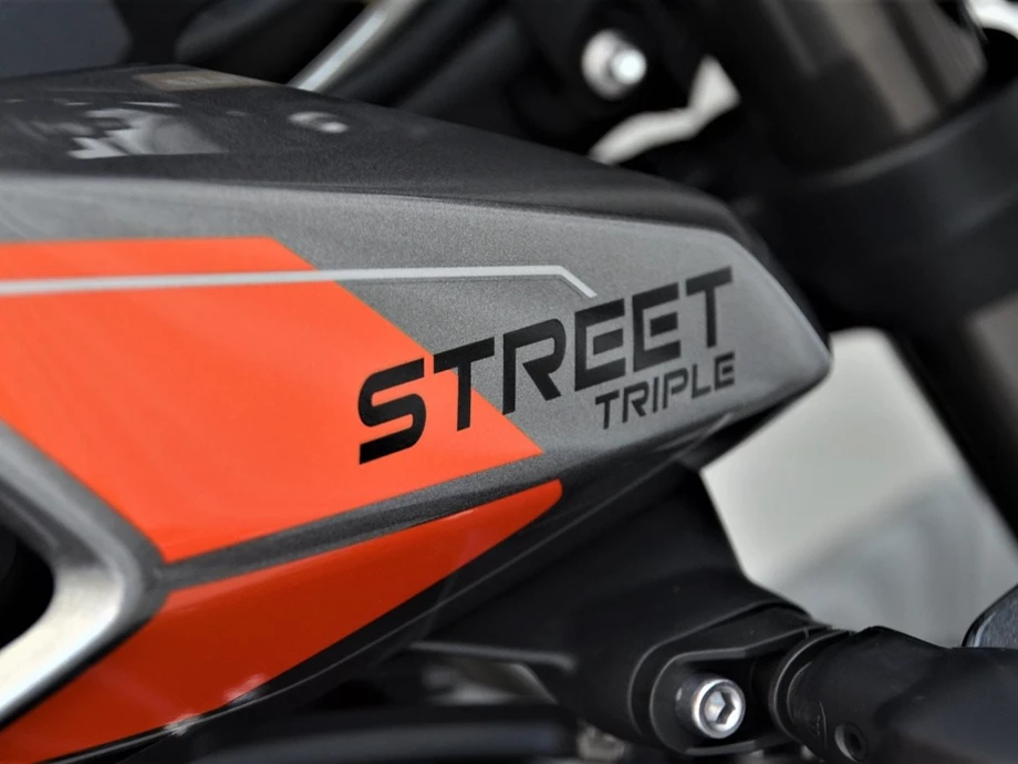 Angebot Triumph Street Triple RS Bild 13: Angebot Triumph Street Triple RS