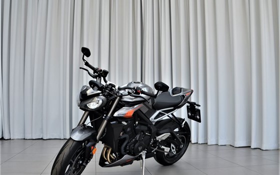 Neufahrzeug Triumph Street Triple RS - Bild 2