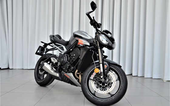 Neufahrzeug Triumph Street Triple RS - Bild 5 Neufahrzeug Triumph Street Triple RS - Bild 5